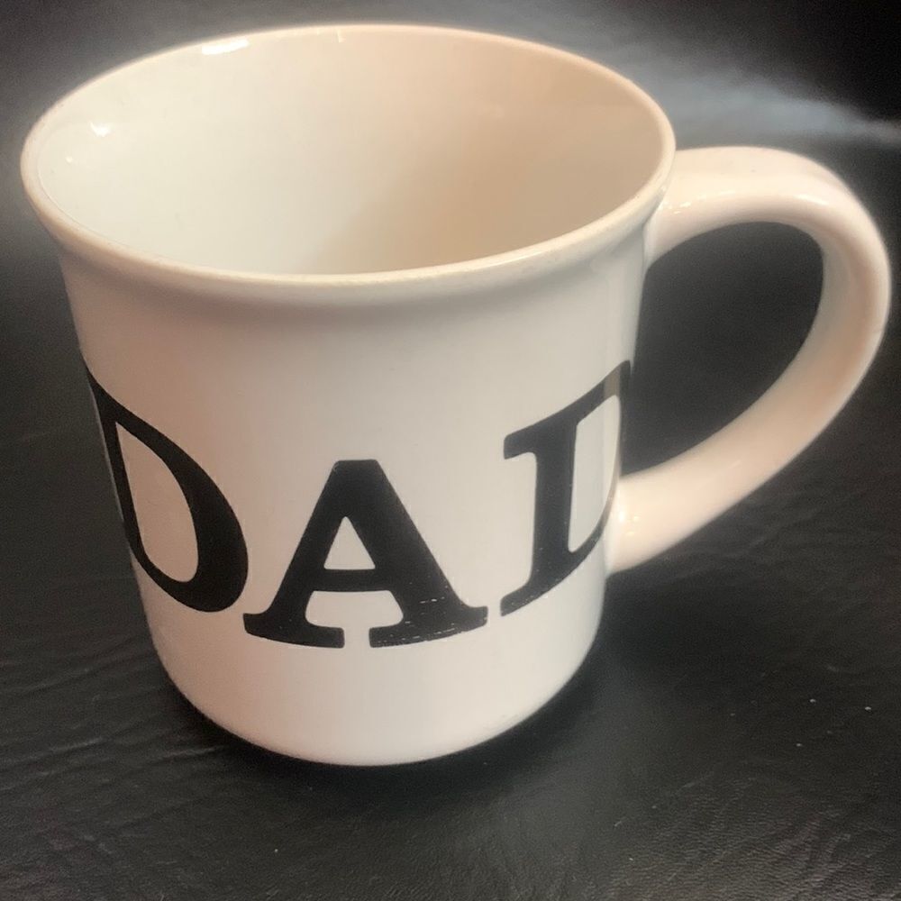 DAD 10 Ounce Coffee Cocoa Tea Collectable White Black Lettering Personal Cup Mug